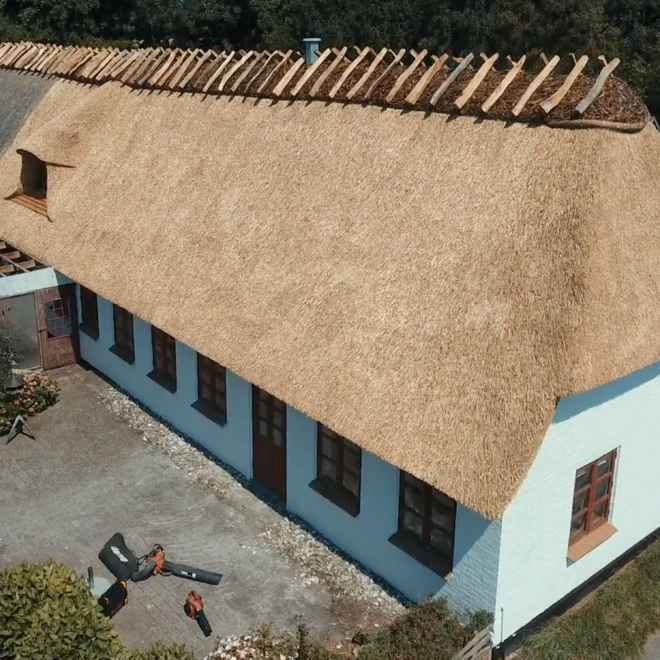Den første dronevideo som tækkelærling